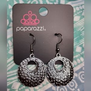 Paparazzi Taste For Texture  Earrings